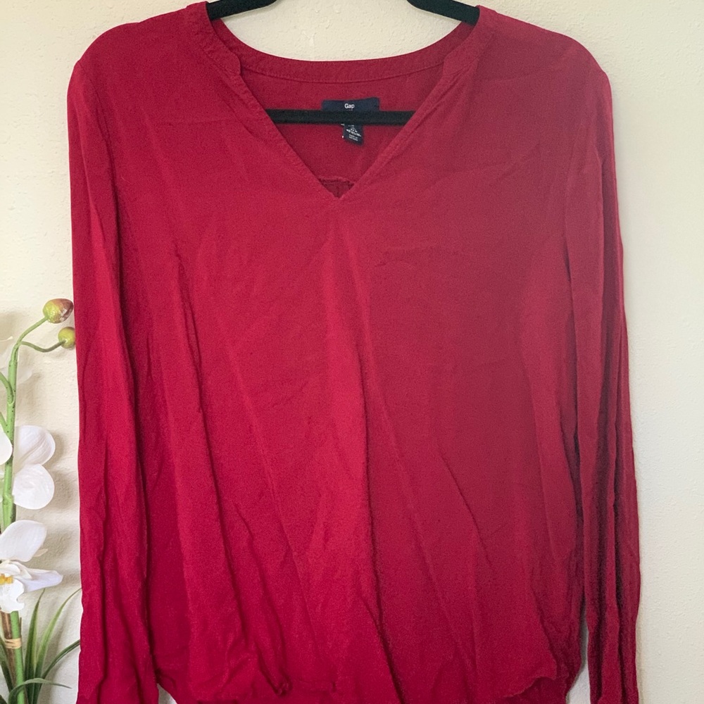 GAP long sleeve top